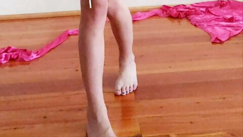 Erotic Dance Of A Horny Skinny Sexy MILF