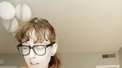 Leaked Onlyfans Teenie Girl Trying Out Her New Special Toy